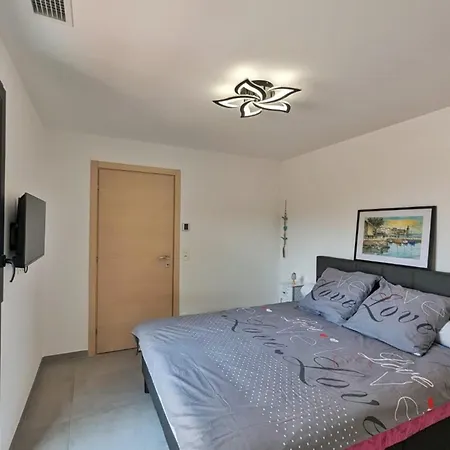 T4 Neuf, Hyper Calme, Vue Superbe Sur & Vignes, Clim Apartment *