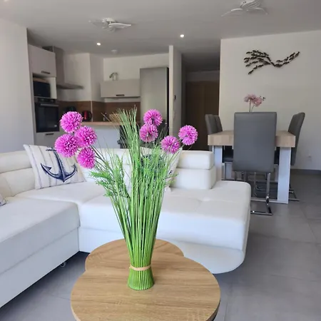 Neuf Et Nouvelle Gestion, Hyper Calme, Vue Superbe Et Nature Daire Collioure