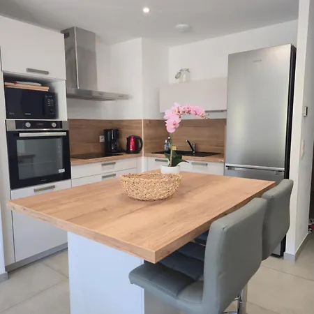 Daire Neuf Et Nouvelle Gestion, Hyper Calme, Vue Superbe Et Nature *